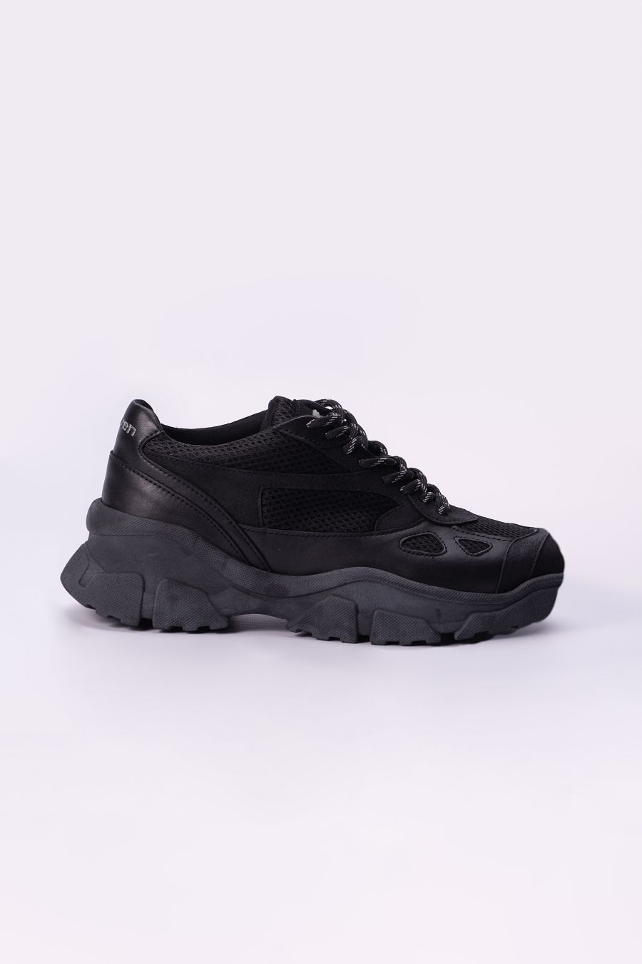 NEW BLUR SNEAKER