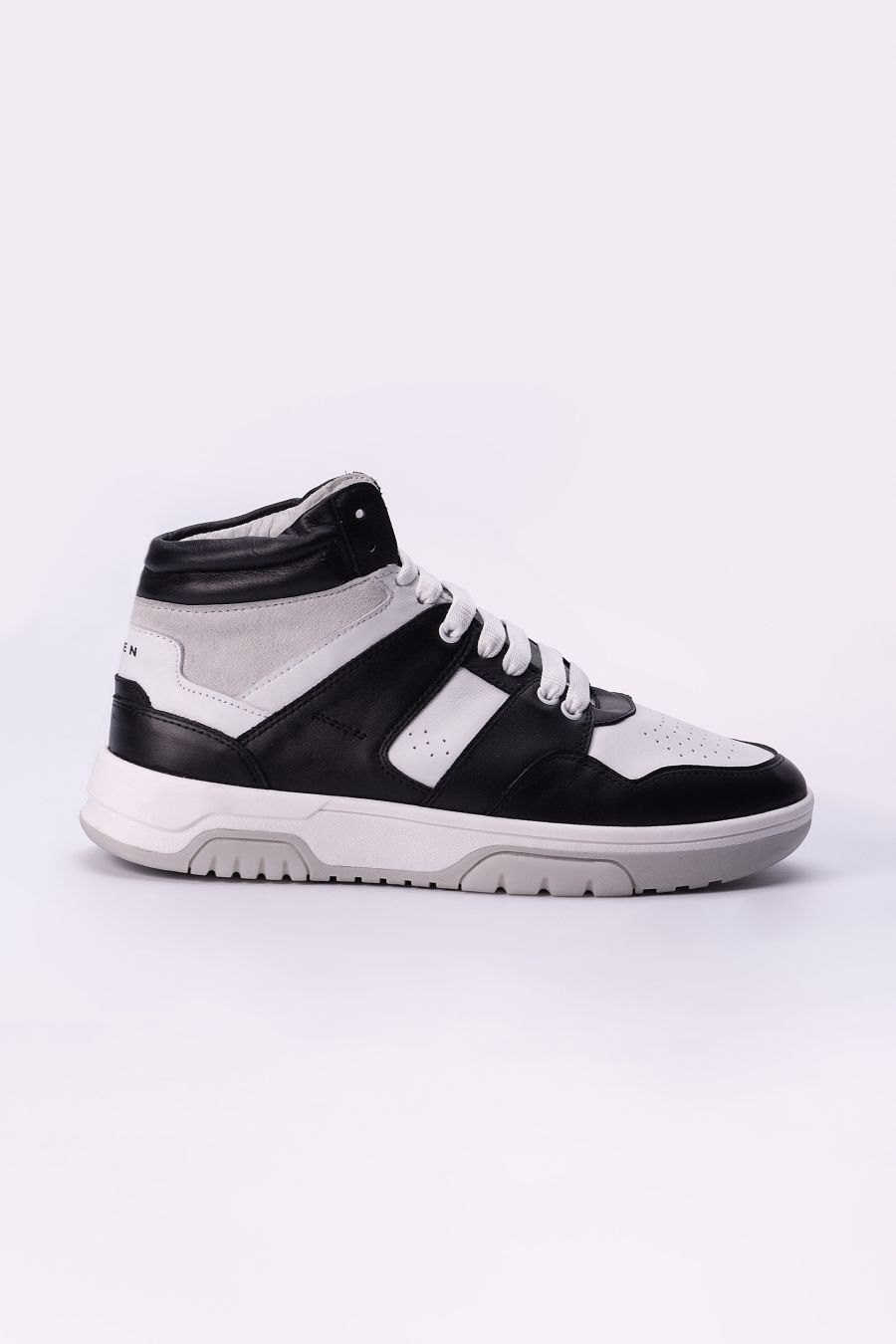 FOSTER MID SNEAKER