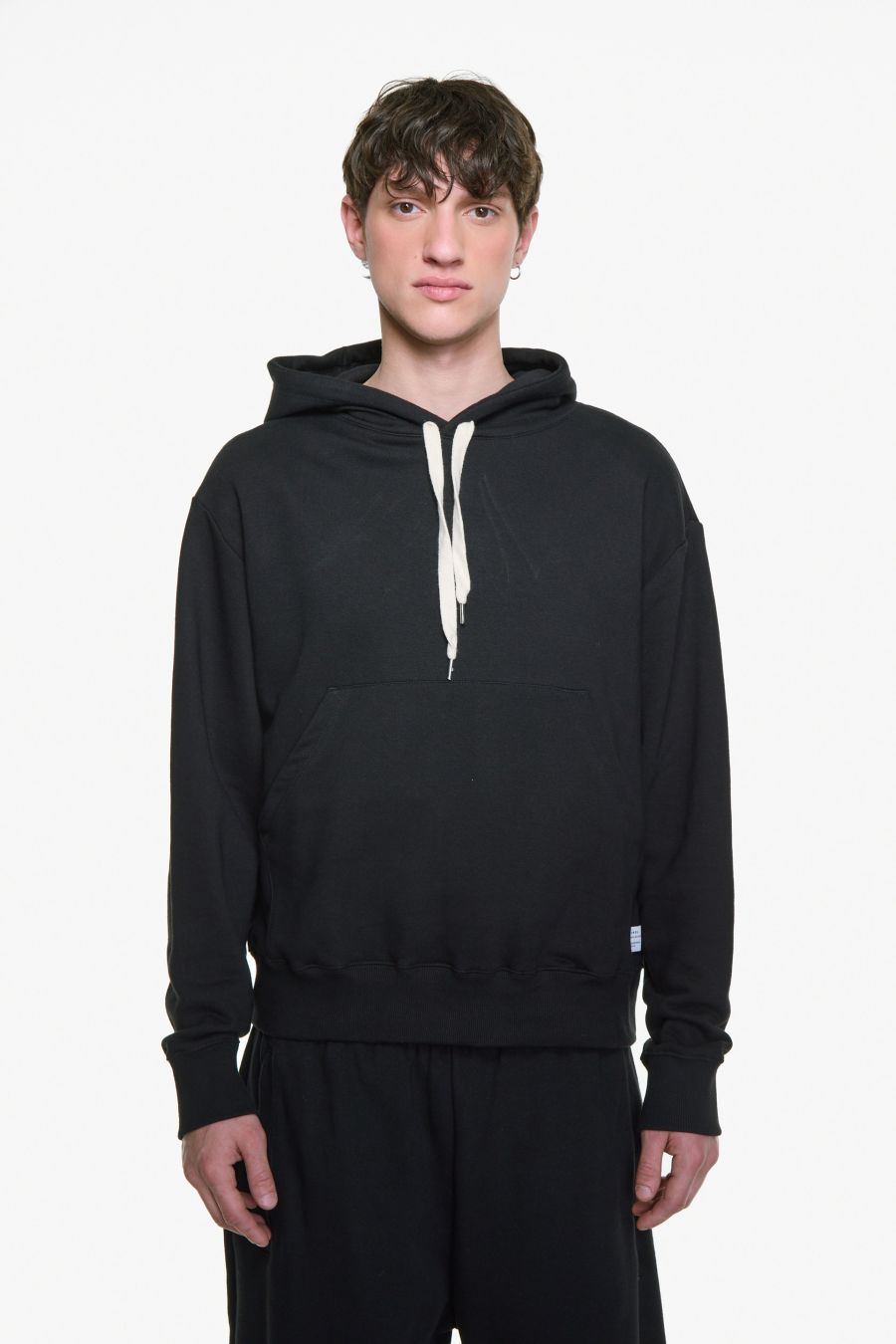 ESSENTIAL HOODIE