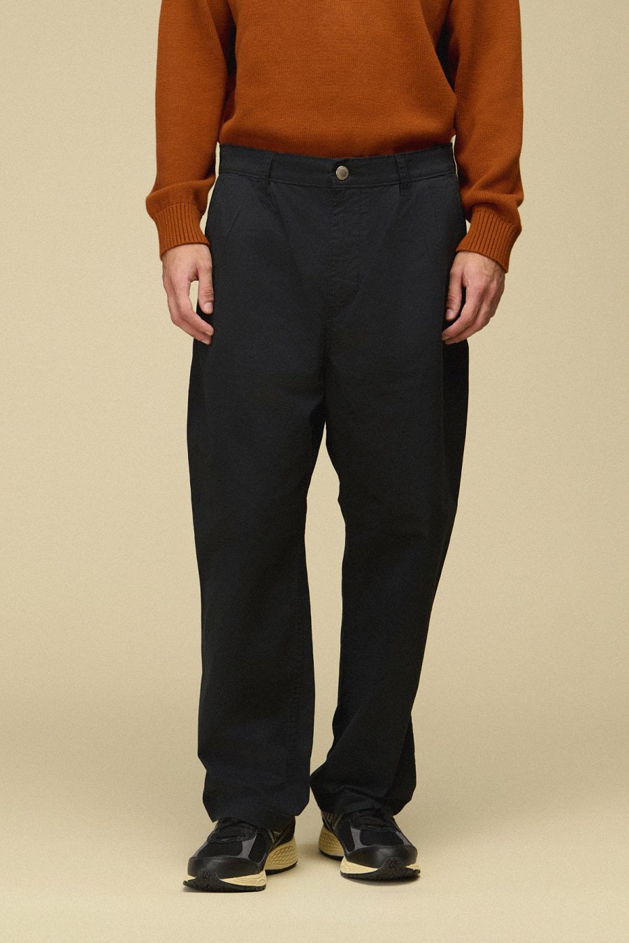 PLEAT CHINO PANT