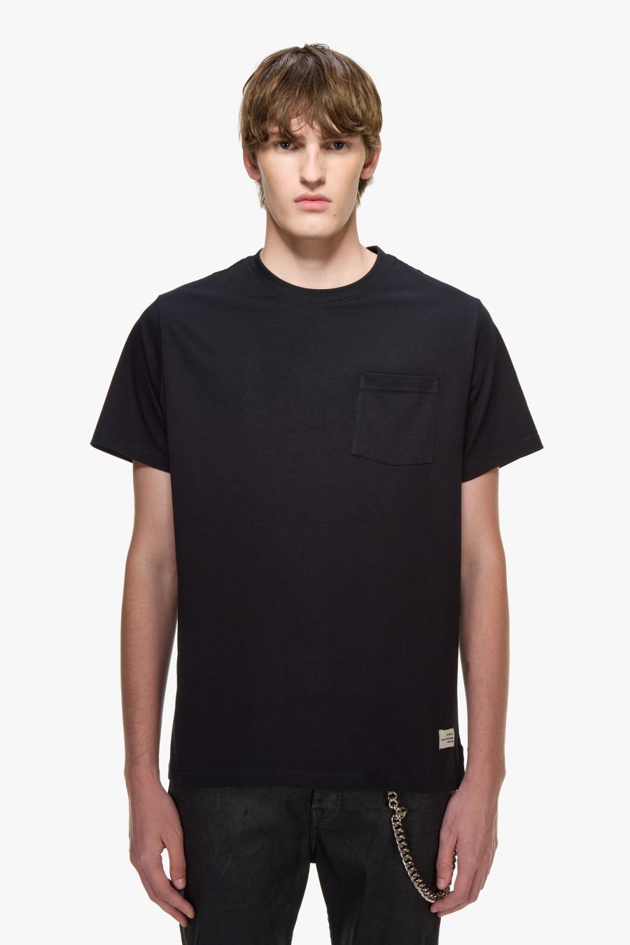 ESSENTIAL POCKET TEE