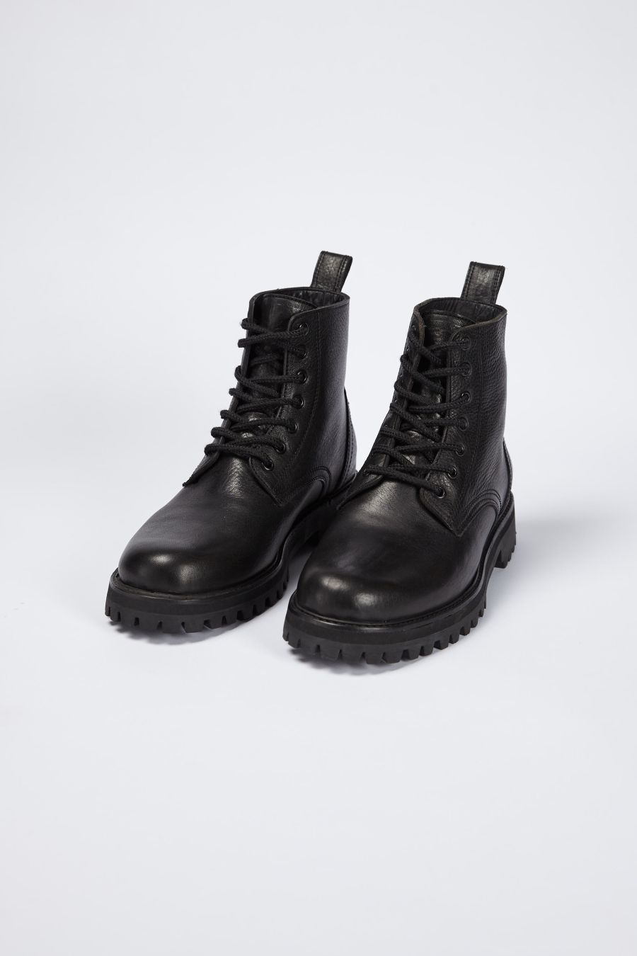 CLASSIC WELT BOOTS