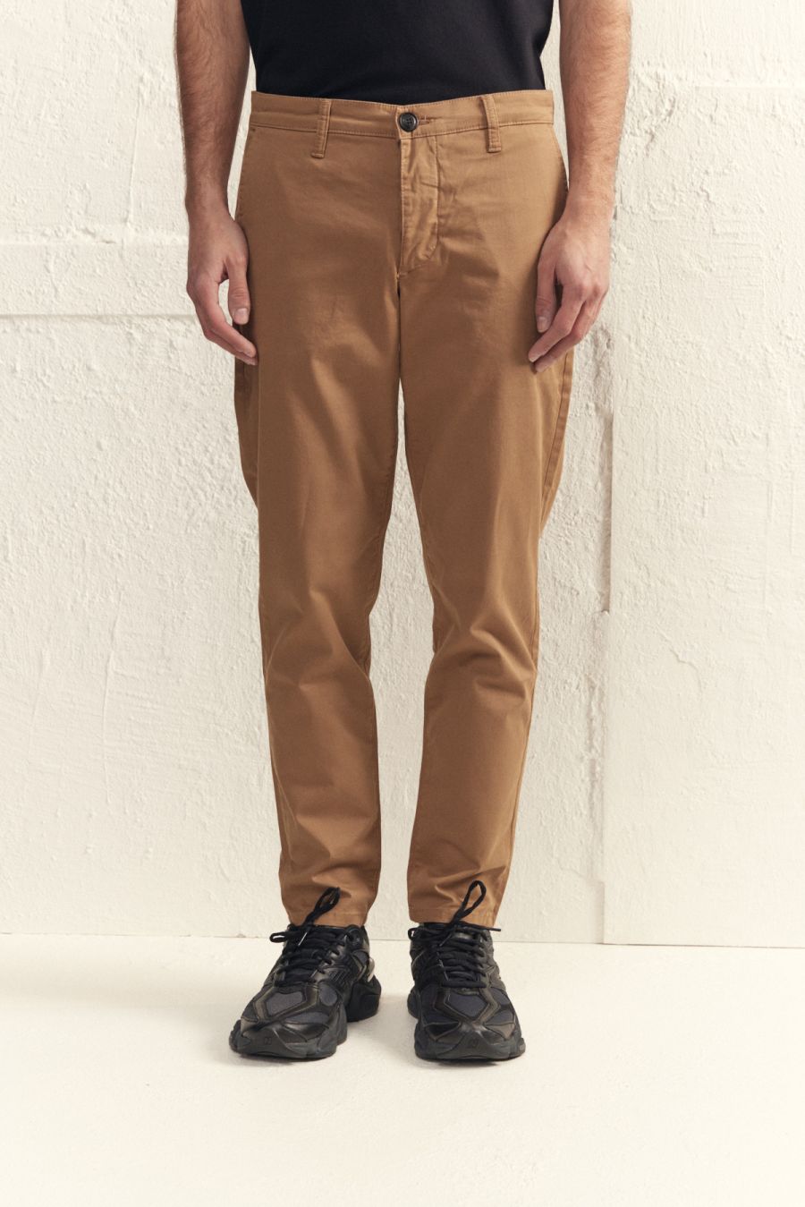 ESSENTIAL CHINO