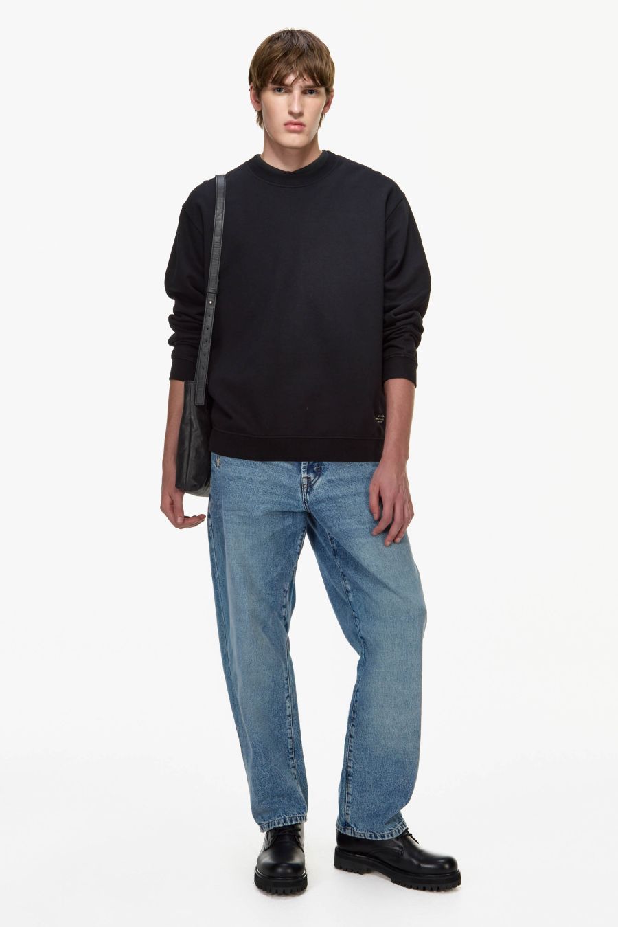 ESSENTIAL DYED CREW