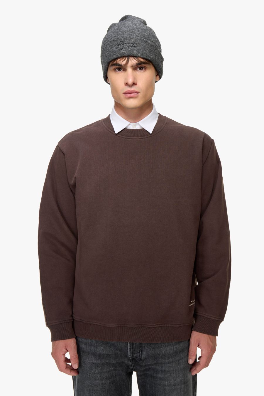 ESSENTIAL DYED CREW